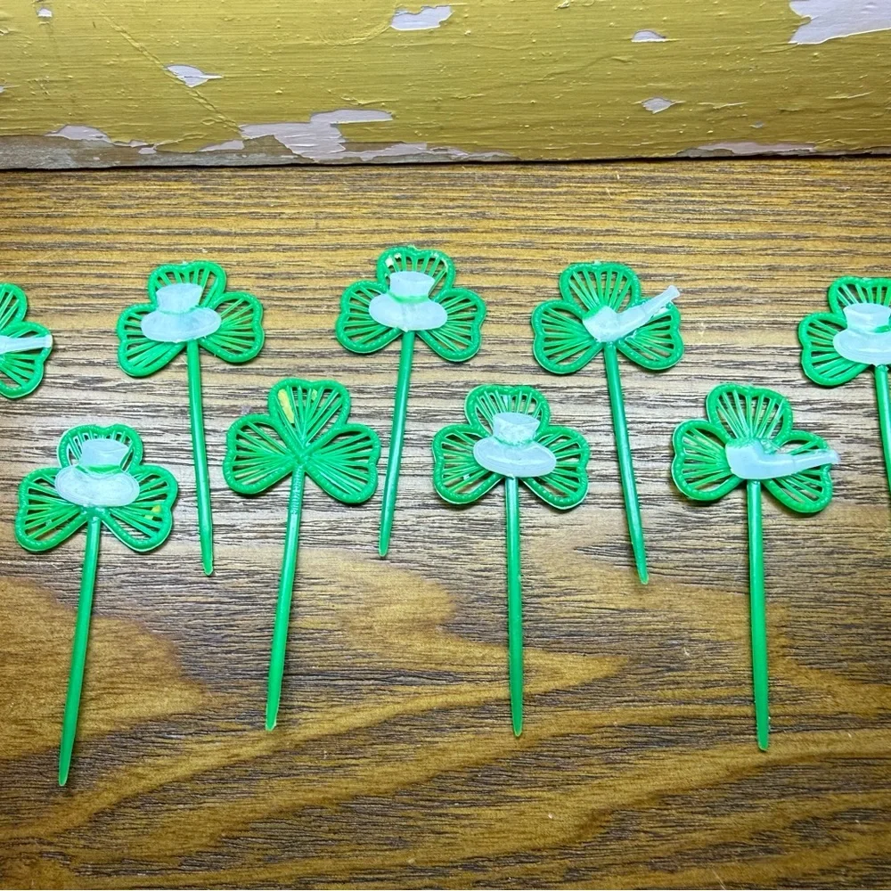 Green Shamrock Party Picks